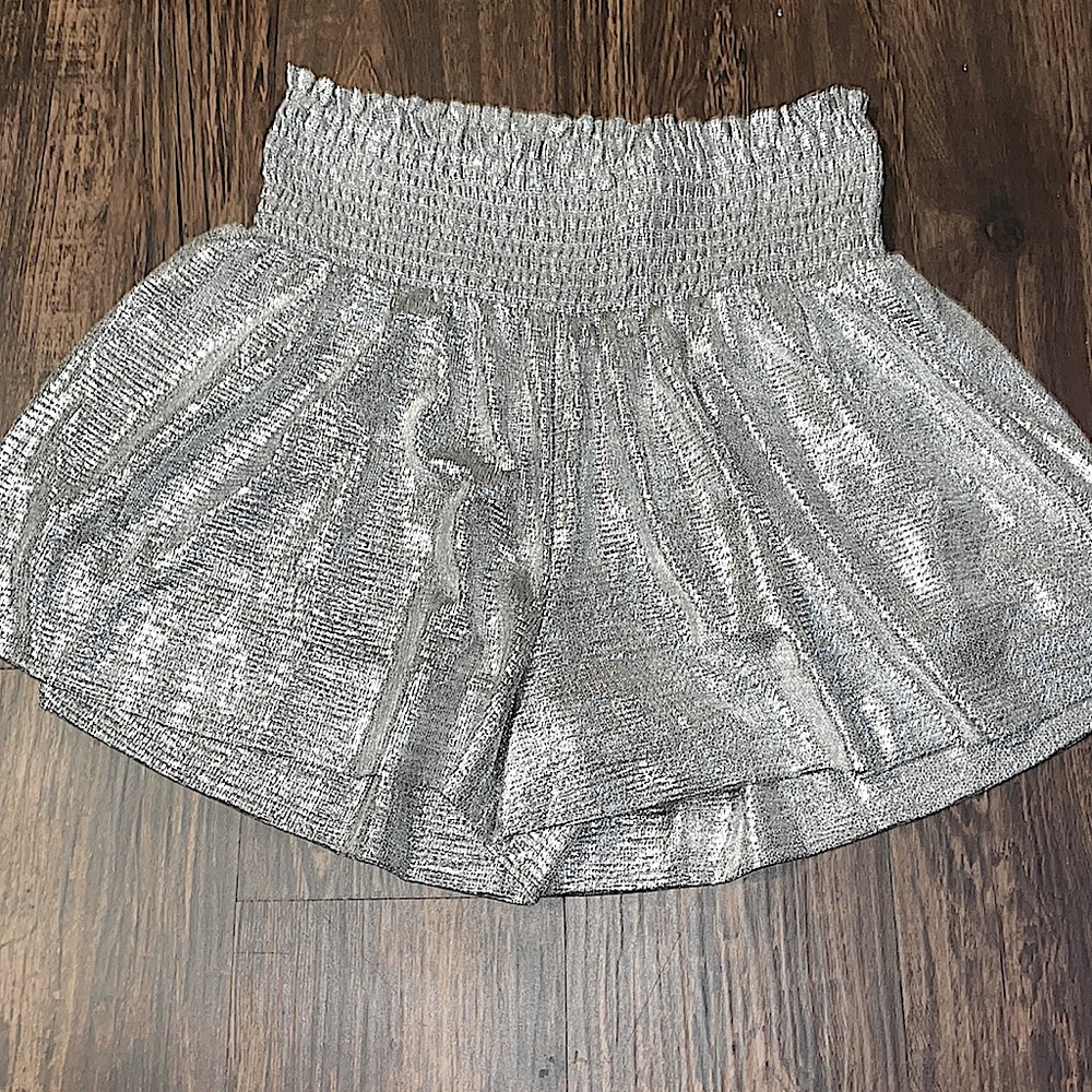 NWOT Zenana SHINY SILVER, float shorts! Elastic band, perfect for concerts, etc!